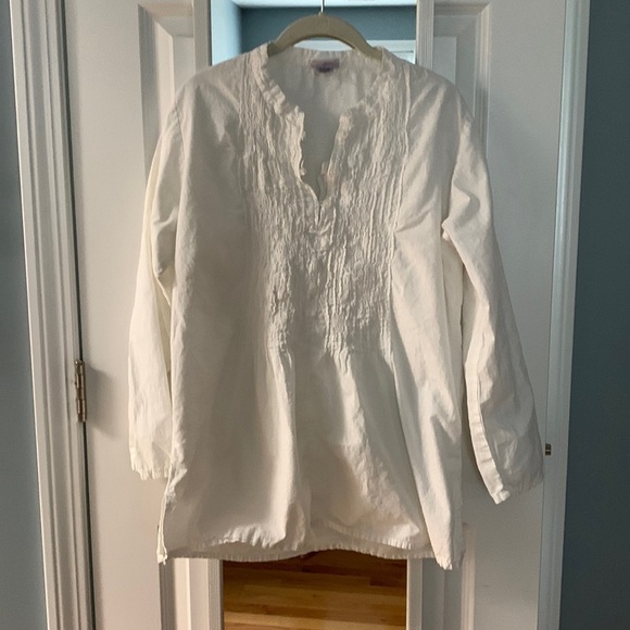 Handmade White Cotton Embroidered Tunic‎ - Picture 1 of 8
